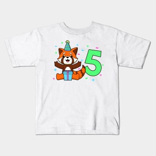 I am 5 with red panda - kids birthday 5 years old Kids T-Shirt